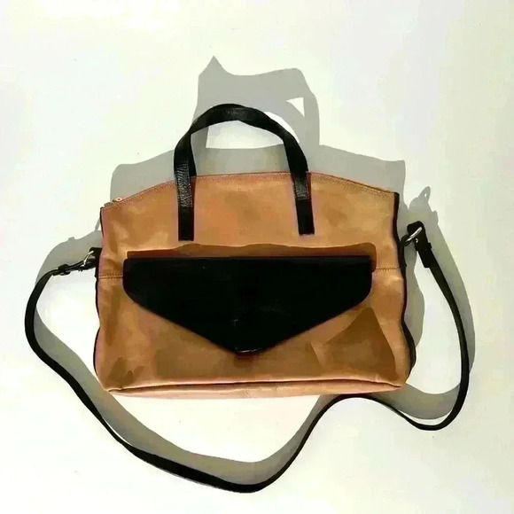 Zara Leather Tote - Picture 3 of 8